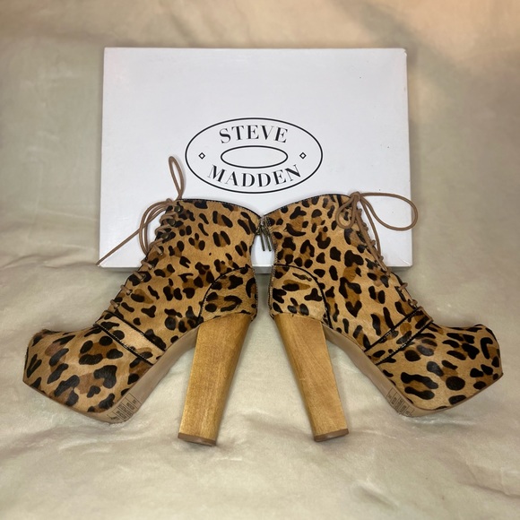 Size 7.5, calf-skin, Leopard, Steve Madden heeled boots - Picture 8 of 8